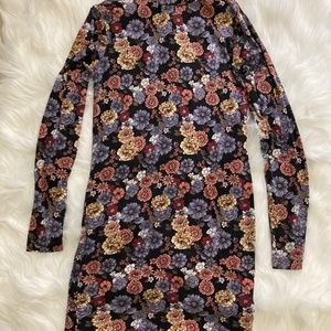 Long sleeve flower pattern dress